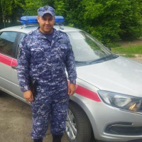 В свой выходной день сотрудник Росгвардии спас тонувшую в реке школьницу в Омской области