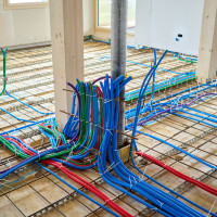 Монтаж электропроводки в бетонном полу: актуальные нормы и рекомендации