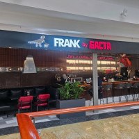 Мясной ресторан «Frank by Баста» открылся в Афимолле