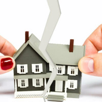 Имущество при разводе: Как действовать, если всё записано на второго супруга?