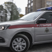 В Бугульме сотрудники Росгвардии задержали двоих подозреваемых в грабеже соседа по дому