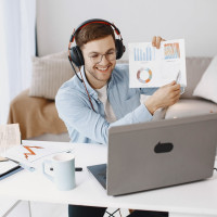 Визуальный ДНК: как создать узнаваемый стиль видеокурса для онлайн-школы?