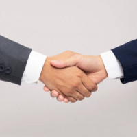 Кадровый кризис в ритейле и логистике: как бизнесу находят сотрудников, даже когда “никого нет”