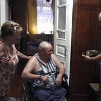 Росгвардейцы поздравили ветерана-подводника с Днём ВМФ в Херсонской области