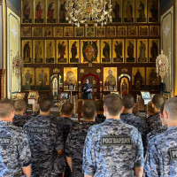 Военнослужащие казанского полка Росгвардии посетили храм преподобного Сергия Радонежского