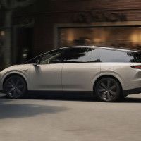 Li Auto дебютирует с первым полностью электрическим кроссовером i8