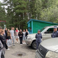 Всероссийская ведомственная акция «Каникулы с Росгвардией» продолжается в Омской области