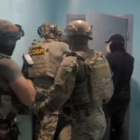 При силовой поддержке сотрудников Росгвардии задержаны члены этнической организованной преступной группы в Омске