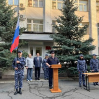 Молодые сотрудники вневедомственной охраны Росгвардии приняли Присягу в Омске