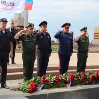 В Самаре представитель Росгвардии принял участие в возложении цветов к Вечному огню