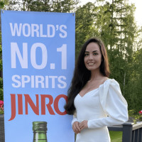 Создание рекламных кампаний с участием моделей для разных сезонов и событий