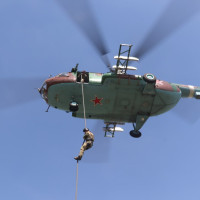 В Самаре спецназовцы Росгвардии провели занятие по беспарашютному десантированию