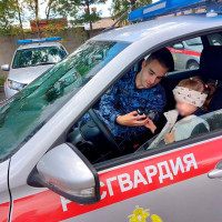 В г. Нижнекамске росгвардейцы организовали праздник для будущих первоклашек - детей своих коллег