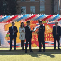 Офицер казанского полка Росгвардии принял участие в торжественной линейке, посвящённой Дню знаний