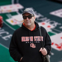 Как один игрок выиграл $15 миллионов в блэкджек: история стратегии и математики