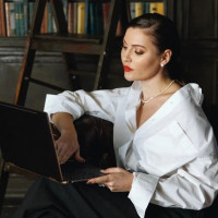 50 000 за «списание всех долгов»? Юрист предупреждает: это ловушка для отчаявшихся