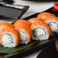 Quick Resto: в России рекордно подорожали роллы