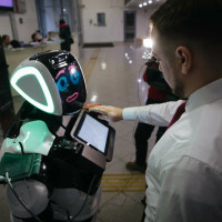 В РЖД начал работать российский робот