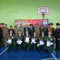 В Башкортостане начальник военной ордена Жукова Академии Росгвардии генерал-майор Андрей Кийко наградил финалистов спартакиады «Готов служить Отечеству»