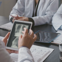 За гранью белого халата: 10 рекламных роликов, изменивших правила игры в медицинском маркетинге