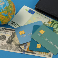 Иностранные банковские карты — полный гид для россиян 2025 года