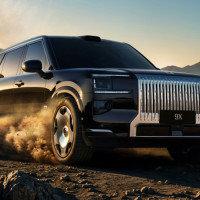 Гибрид-рекордсмен: почему все говорят о Zeekr 9X