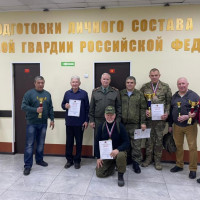 В омской воинской части Росгвардии подвели итоги соревнований по стрельбе из пневматической винтовки