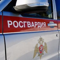 Росгвардия продолжает обеспечивать безопасность медиков в Омской области