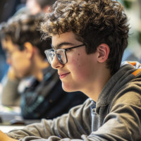 Генерация текстов нейросетями: топ-10 инструментов для студентов в 2025 году