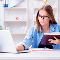 Особенности и преимущества дистанционного обучения на курсах профессиональной переподготовки