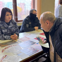 Росгвардейцы приняли участие в ярмарке вакансий в Волжском районе