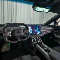 Новинки: гиперкар и умные кроссоверы