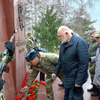 Росгвардейцы почтили память омичей, выполнивших воинский долг на Северном Кавказе