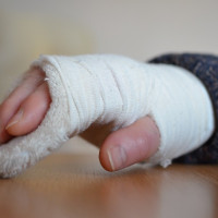 Каждый десятый россиянин постоянно попадает в опасные ситуации на работе