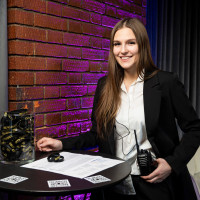 Чего ждут гости от хостес в 2025 году — инсайты от event-агентств