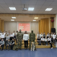 В Самаре росгвардейцы провели «Урок мужества» для школьников в преддверии Дня Героев Отечества
