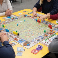 Мнемонические настольные игры для командного обучения: новый стандарт корпоративного повышения навыков