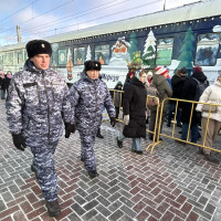 Росгвардия обеспечивала правопорядок во время прибытия в Омск «Поезда Деда Мороза»