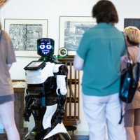 В Музее «Фридландские ворота» начал работу робот Promobot