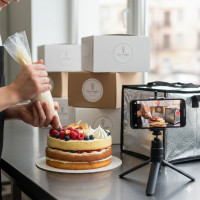 Контент-план для кондитерской на месяц: 40+ тем и примеры постов