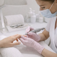 Как привлечь клиентов мастеру маникюра через ВКонтакте: пошаговая инструкция