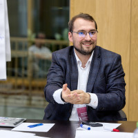 Почему поддержка материнства начинается с городского сервиса