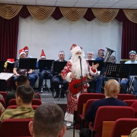 В Омской воинской части Росгвардии состоялся праздничный новогодний концерт с чествованием личного состава и ветеранов