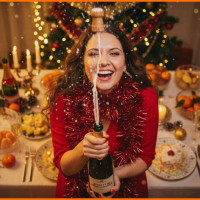 &ldquo;Лови мгновение&rdquo; &mdash; делаем новогоднюю ИИ фотографию с шампанским [в Telegram, бесплатно]