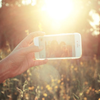 Свыше 40% россиянок готовы чаще показывать свою личную жизнь в соцсетях в 2026 году