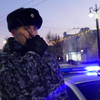 В Омске сотрудники Росгвардии оказали помощь пожилому мужчине, оказавшемуся в беспомощном состоянии на улице