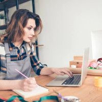 Штат или самозанятые: как компании пересматривают формат работы в 2026 году