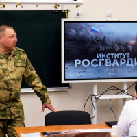 Росгвардейцы провели урок профориентации для будущих выпускников в Херсонской области