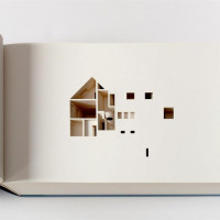 Книги в искусстве: как художники используют книги в своих работах