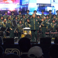 Академический ансамбль песни и пляски Росгвардии выступил на празднике к 50-летию первого автомобиля КАМАЗ в Татарстане